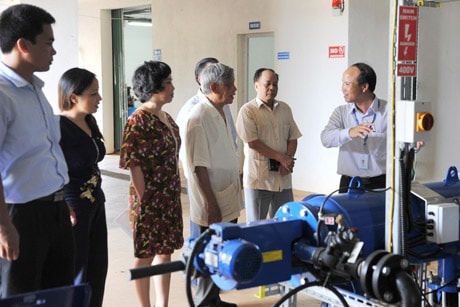 Nguyên Tổng Bí thư Lê Khả Phiêu thăm Công ty CP Thực phẩm Sữa TH