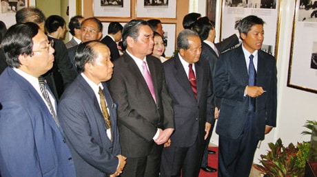 Khai mạc triển lãm về quan hệ đặc biệt Việt Nam-Lào