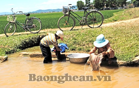 Người dân Nam Thành đang phải sử dụng nguồn nước ô nhiễm