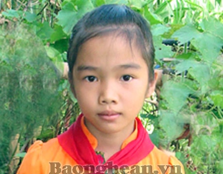 Mồ côi cha mẹ, vượt khó học giỏi