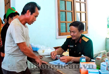 Bộ CHQS tỉnh sơ kết đợt giúp dân di dời khỏi vùng lòng hồ thủy điện Hủa Na