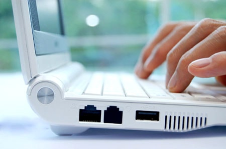 Đứt cáp quang biển AAG, internet Việt Nam bị ảnh hưởng