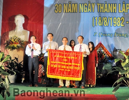 Kỷ niệm 30 năm thành lập Phường Quang Trung (TP Vinh)