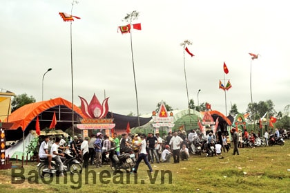 Lễ đón Bằng di tích Lịch sử Hang Rú Ấm - Cây đa Làng Trù