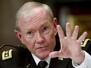 Máy bay của Chủ tịch Hội đồng Tham mưu trưởng Liên quân Mỹ bị tấn công