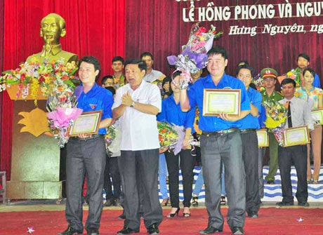 Tổng kết và trao giải cuộc thi “Tìm hiểu về thân thế, sự nghiệp đồng chí Lê Hồng Phong và Nguyễn Thị Minh Khai"