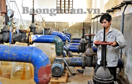 Khắc phục nguồn nước nhiễm mặn ở Nhà máy nước diễn châu