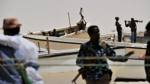 Tàu chở dầu và 24 thủy thủ Nga bị cướp biển bắt