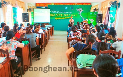 Hội LHPN Nghệ An tổ chức tập huấn chương trình Bác sĩ tại gia