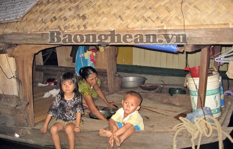 Làng vạn chài khát khao con chữ