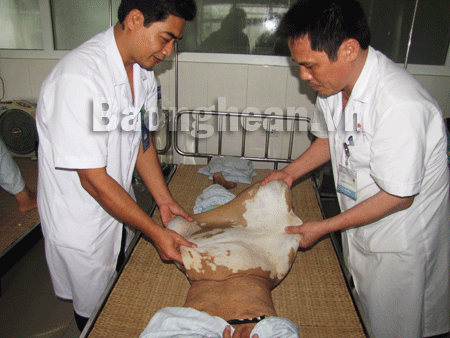 Xin giúp đỡ chị An cắt bỏ khối u khổng lồ