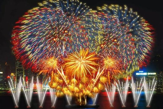 Thi trình diễn pháo hoa hai năm một lần