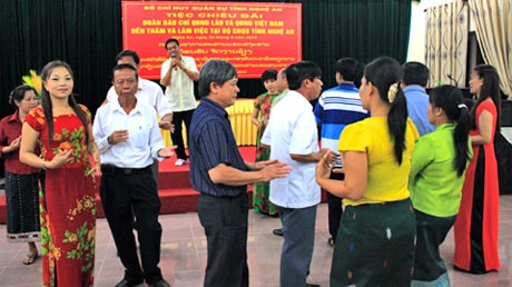 Bộ Chỉ huy Quân sự tỉnh giao lưu với Đoàn báo chí nước Cộng hòa Dân chủ Nhân dân Lào