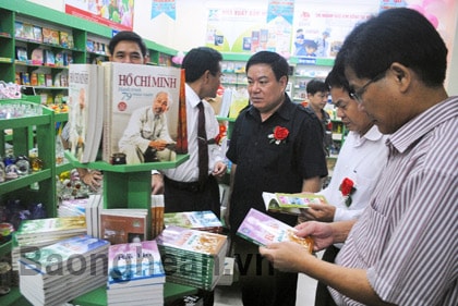 Khai trương nhà sách Gia Lai CTC tại Thành phố Vinh