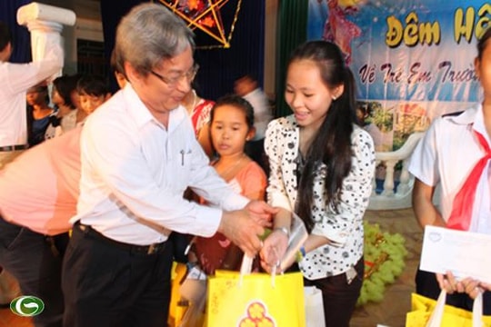 Vui Trung thu tại huyện đảo Trường Sa