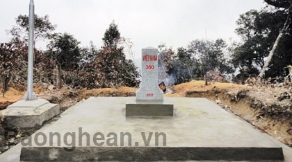 Cắm xong 32 mốc quốc giới Việt Nam - Lào