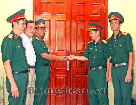 Lữ đoàn 283 bàn giao “Nhà đồng đội” ở phường Hưng Dũng (TP. Vinh)