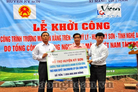 Ngày vui xây trường mới đầu nguồn Nậm Nơn