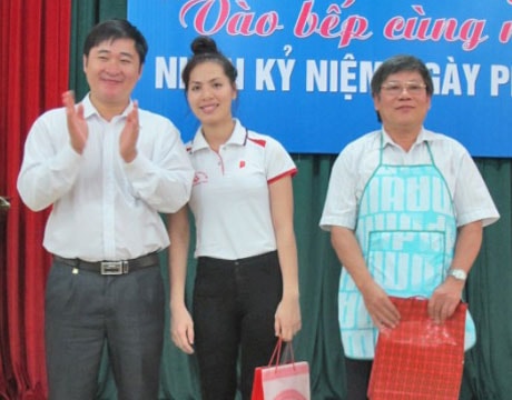 Hội thi “Vào bếp cùng nữ cán bộ công chức trẻ” năm 2012
