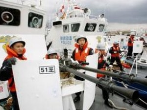 Hàn bắt 23 ngư dân Trung Quốc đánh bắt trái phép