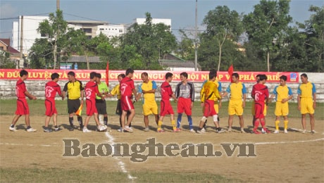 Khai mạc Giải bóng đá trẻ các trường đại học, cao đẳng trên địa bàn Nghệ An