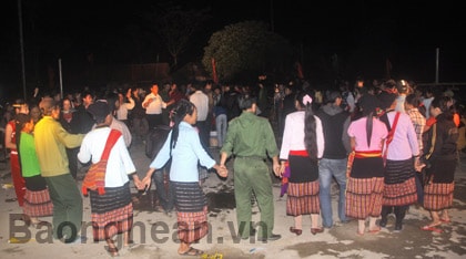 Ngày Hội văn hóa bản Cao vều (huyện Anh Sơn)