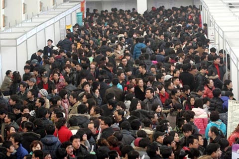 Vật vã mua vé về Tết !