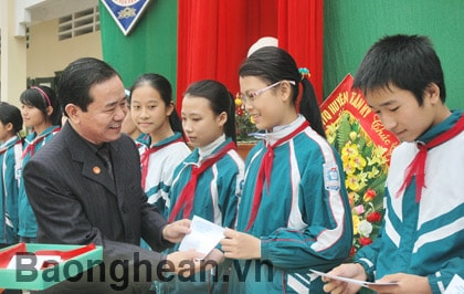 Duy trì phong trào xây dựng xã hội học tập