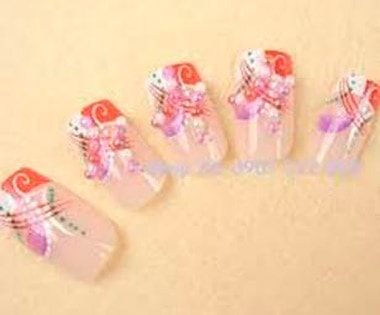 Nguy cơ độc hại từ sơn móng tay