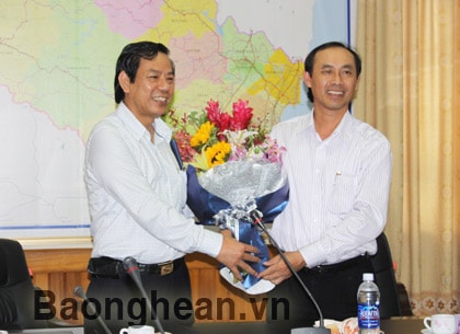 Tổng cục Đường bộ Việt Nam làm việc với Sở Giao thông Vận tải Nghệ An