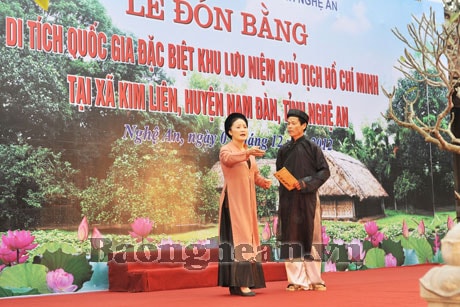 Lễ đón nhận Bằng Di tích Quốc gia đặc biệt Khu lưu niệm Chủ tịch Hồ Chí Minh