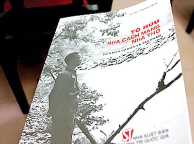 Tố Hữu: Đường đời, đường thơ