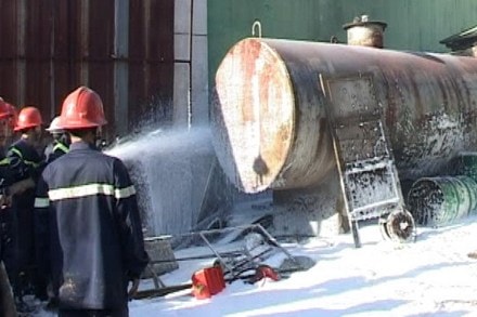 Đồng Nai: Cháy bồn chứa dầu trạm xăng, 3 người bị thương