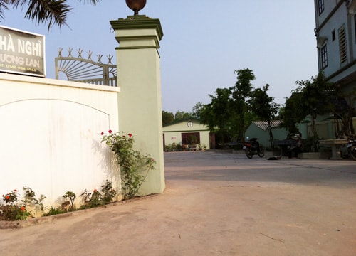 Khởi tố, bắt tạm giam nguyên thiếu tá công an bị tố hiếp dâm