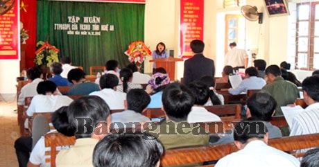 Viện Kiểm sát nhân dân tỉnh tuyên truyền pháp luật tại xã Đồng Văn (Quế  Phong)