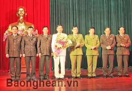 Công bố Quyết định thăng cấp bậc hàm cấp Tướng cho Giám đốc Công an Nghệ An