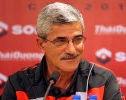 HLV Calisto chưa nhận lời mời từ VFF