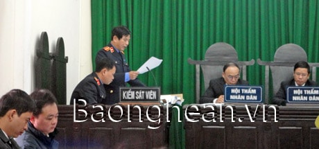 Các bị cáo mong được hưởng sự khoan hồng của pháp luật