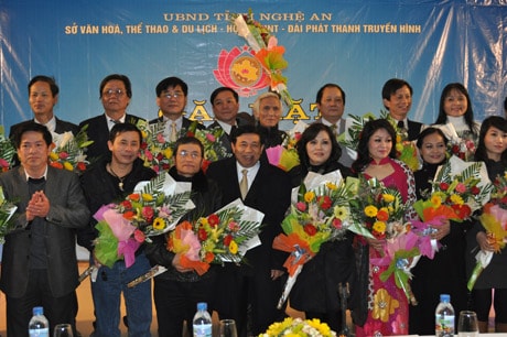 Sở Văn hóa - Thể thao và Du lịch: Tổ chức gặp mặt đại biểu văn nghệ sỹ tiêu biểu