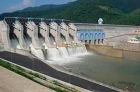 12 công trình thủy lợi thi công vượt lũ, chống lũ 2013