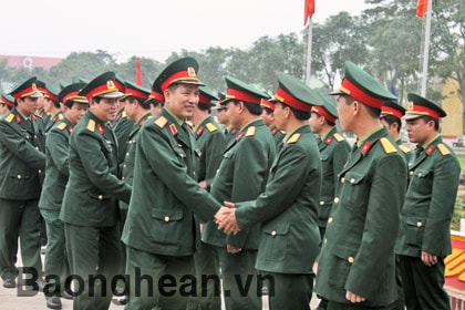 Bộ Tư lệnh QK4 chúc Tết cán bộ, chiến sỹ Bộ CHQS tỉnh Nghệ An