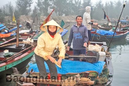 Xóm biển Tân Lập còn "mắc cạn"