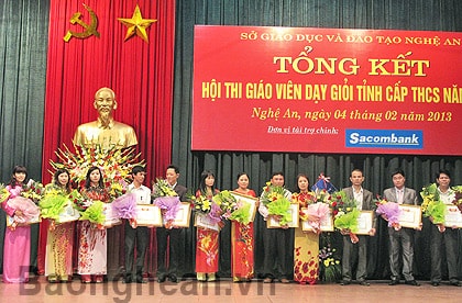 293 giáo viên được công nhận là giáo viên dạy giỏi cấp tỉnh năm 2012