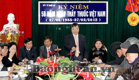 Gặp mặt cán bộ hưu trí Văn phòng Sở Y tế nhân kỷ niệm Ngày Thầy thuốc Việt Nam 27/2