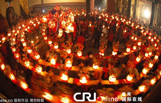 Trung Quốc lộng lẫy đón Tết Nguyên tiêu