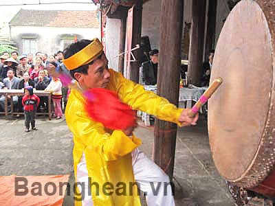 Hồn trống tế Hợp Thành