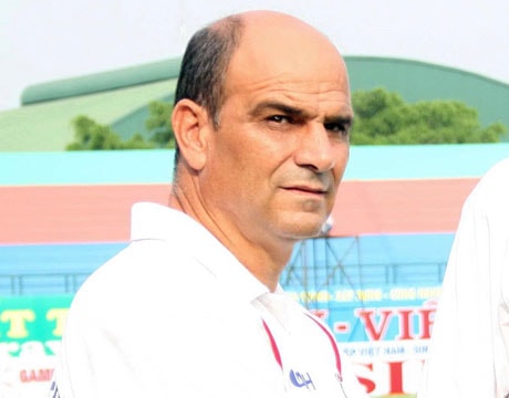 Tại sao thầy ngoại thất thế ở V-League?