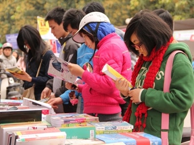 Sẽ ban hành hướng dẫn sử dụng sách tham khảo trong trường học