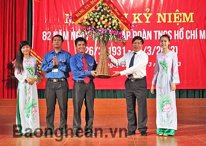 Trường Đại học Vinh tọa đàm kỷ niệm 82 năm Ngày thành lập Đoàn TNCS Hồ Chí Minh