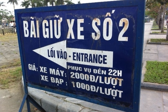 Loạn phí trông giữ xe
